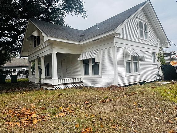 2nd image of 912 5th St