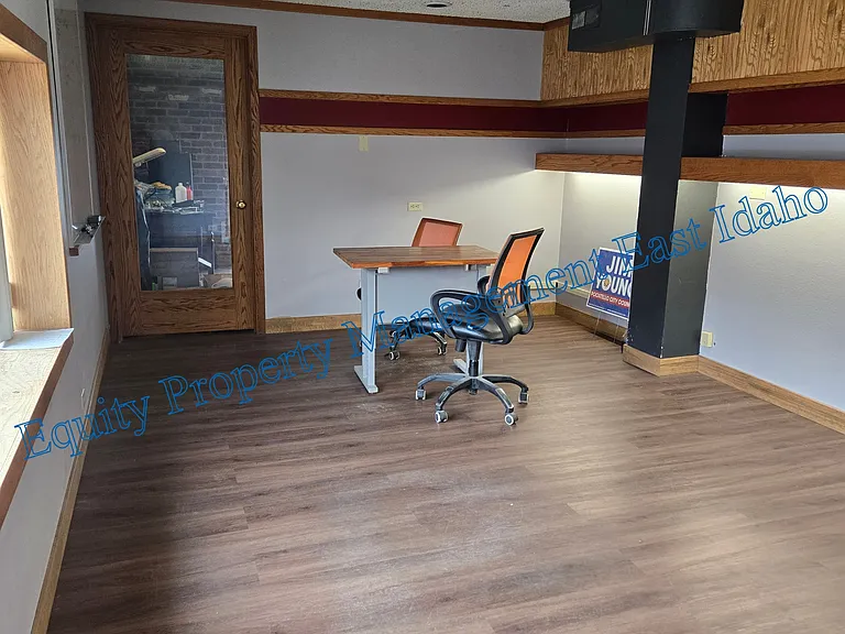 200 S Main St #M1 — Photo 3