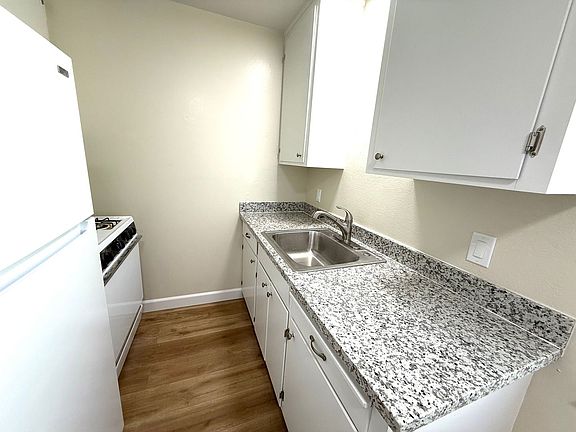 4th image of 3061 David Ave APT 4