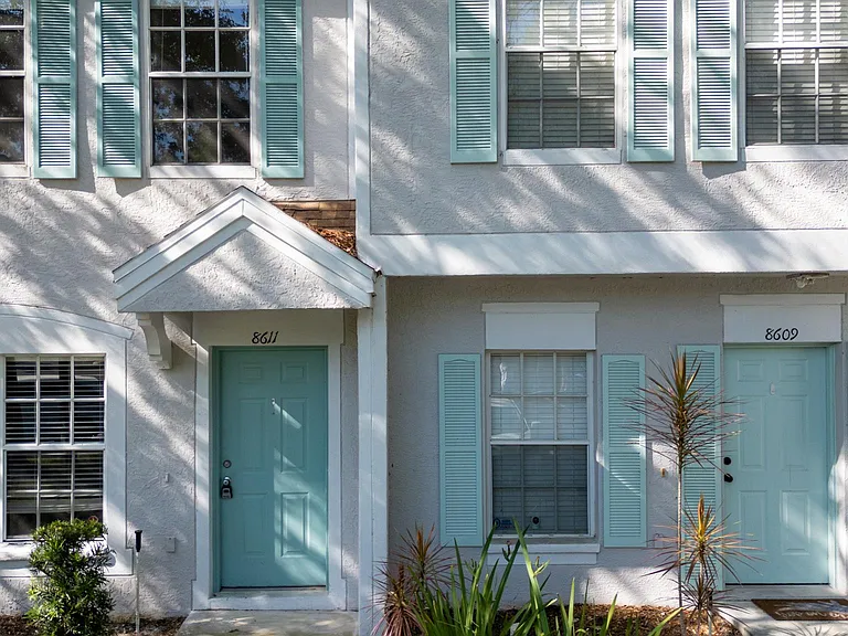 8611 Hunters Key Cir #8611 — Photo 2