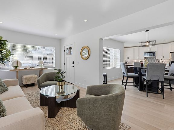 2nd image of 422-424-426 Arbor Dr