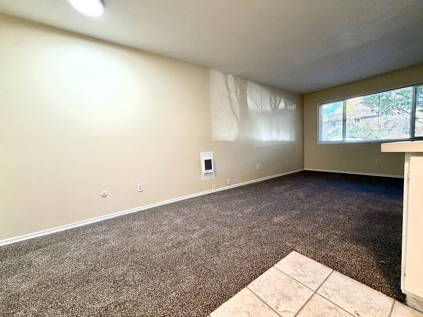 Golden Key Manor — Photo 2