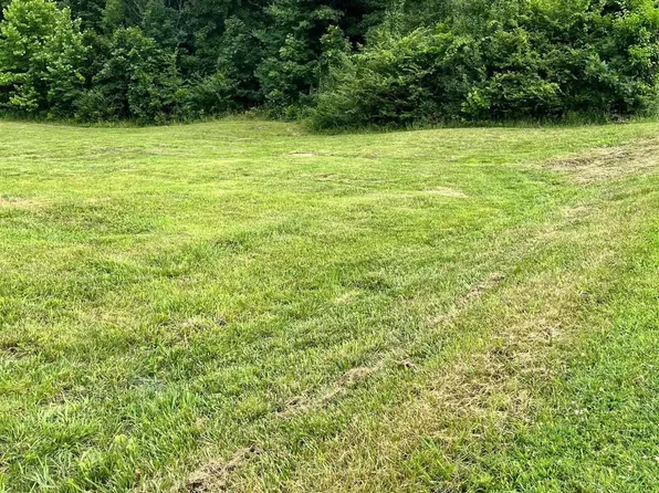 6535 Candlelight Dr, Paducah, KY 42003