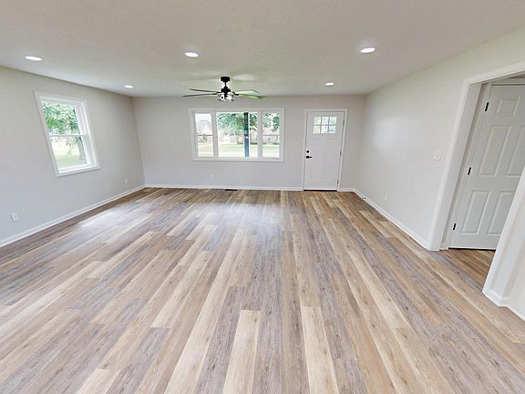3rd image of 292 Drew Rd