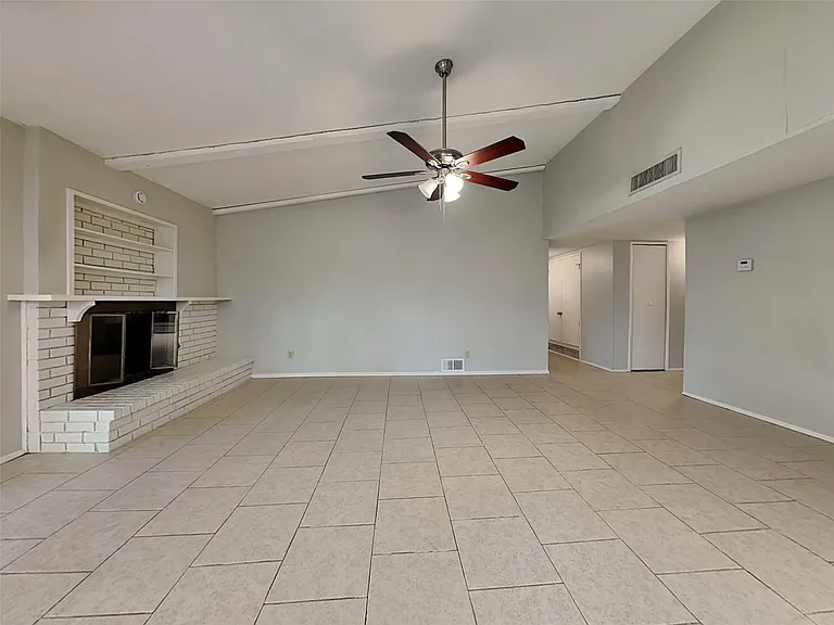3326 Janwood Ln — Photo 4