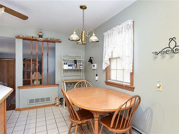 5th image of 3874 Frederick St
