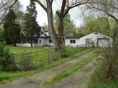 2nd image of 1805 Dewitt Dr