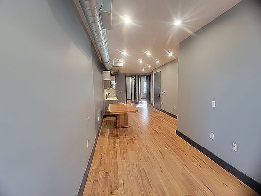4th image of 1360 Herkimer St #2B