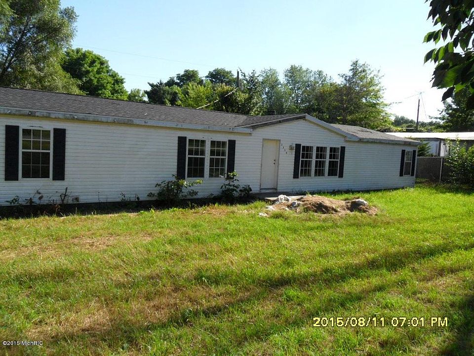 2nd image of 33581 School St
