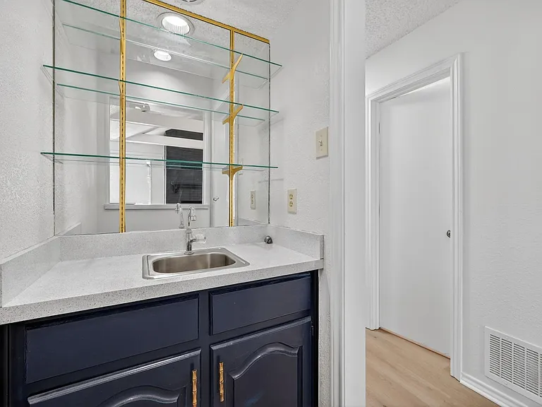 4018 Saint Christopher Ln — Photo 4