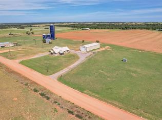 17161 E 1055th Rd, Sweetwater, OK 73666