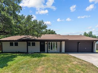 2008 Maplewood Dr, Gainesville, TX 76240