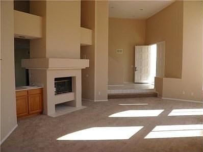 4th image of 4918 Alameda Dr