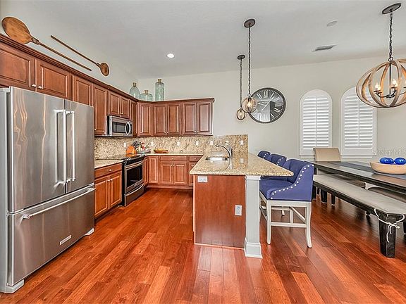 5th image of 463 Nokomis Ave S #105