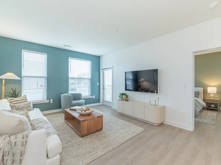 Wrighthaven Square Apartments — Photo 3