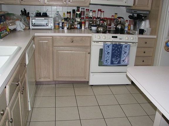2nd image of 6755 N Kostner Ave