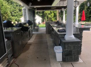 18133 Hayloft Dr, Rockville, MD 20855