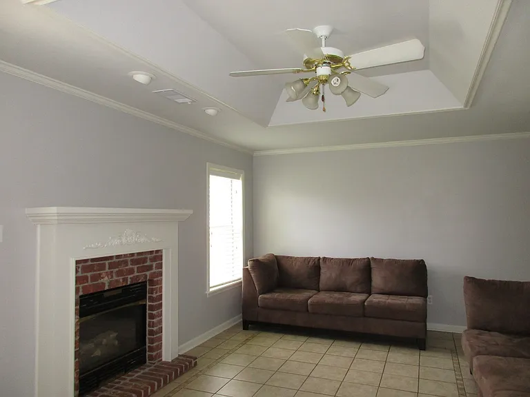 32 Reno Dr — Photo 2