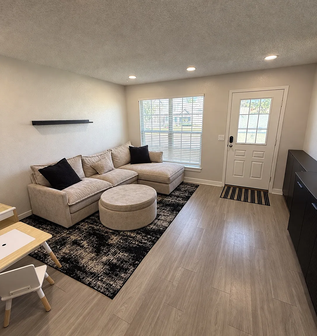 2 bed, 1131 sqft, $2,500 — Photo 4