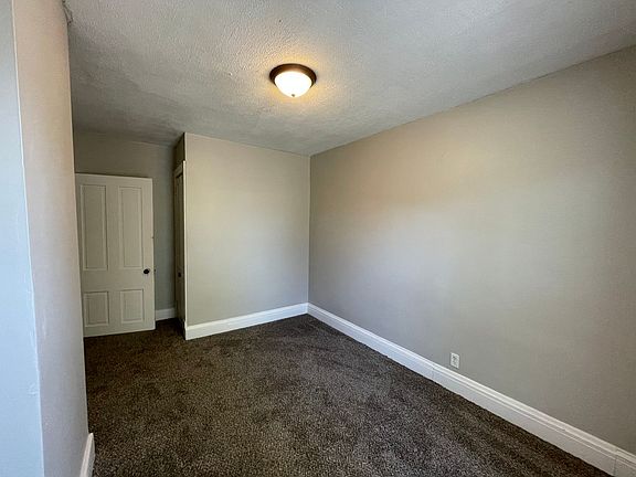 5th image of 1019 North St #1/2