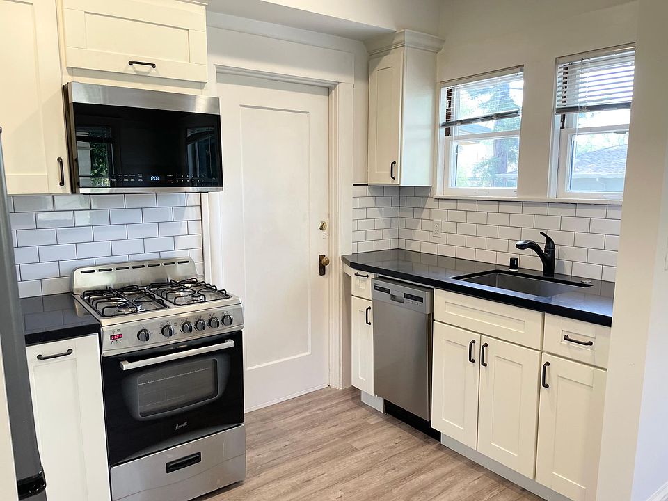 1st image of 828 Cowper St APT 5