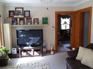 2121 N 70th St, Wauwatosa, WI 53213