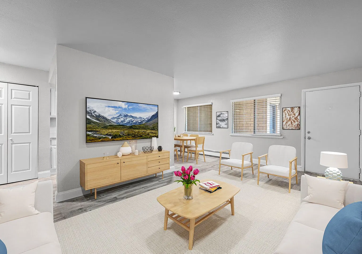 Welcome to Midtown Apartments — Photo 1