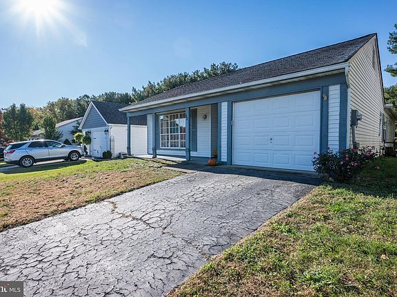 3rd image of 168 Buckingham Dr