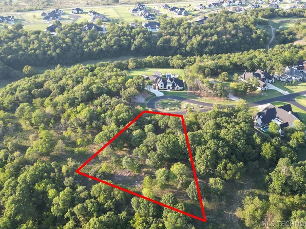 17702 E Falcon Pass, Owasso, OK 74055