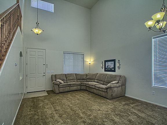 3rd image of 556 W Camino Parrilla