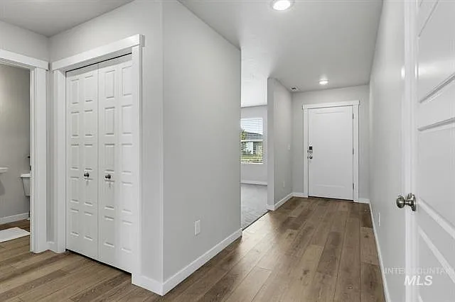 4 bed, 2.5 bath, 2636 sqft, $2,700 — Photo 3