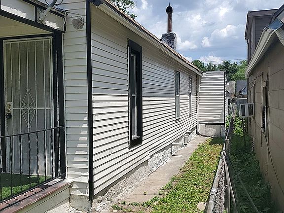 2nd image of 117 Lawndale Ave