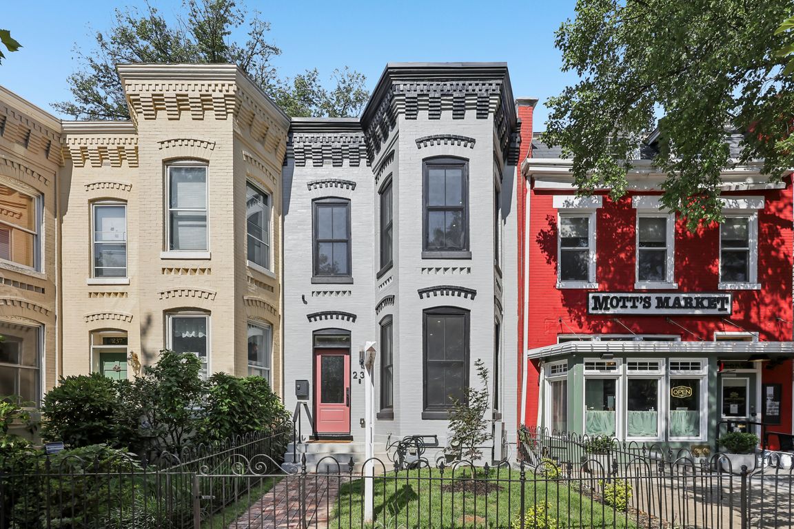 12th St SE-S0708-002.jpg