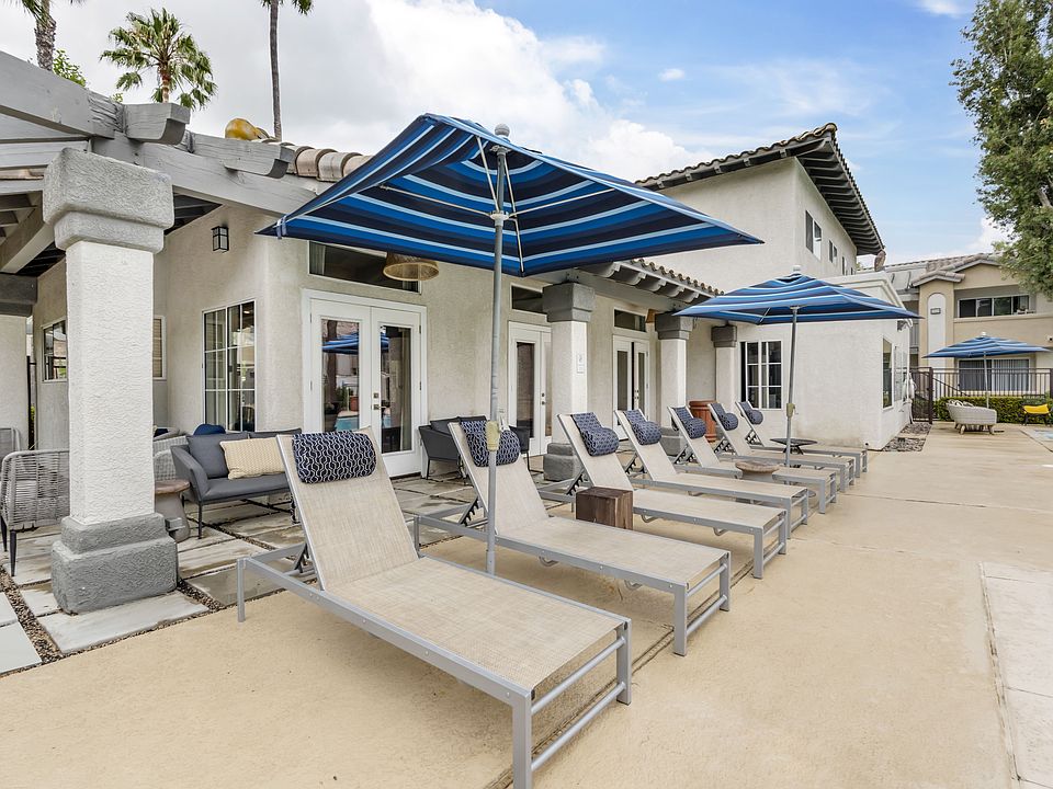 The Summit''s pool deck features plenty of individual sunloungers, giving you the perfect spot to unwind, catch some rays, and enjoy the serene Chino Hills vibe.