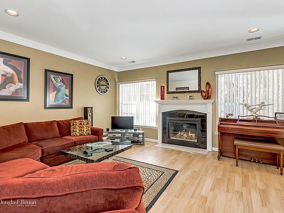 2nd image of 108 Willow Wood Dr