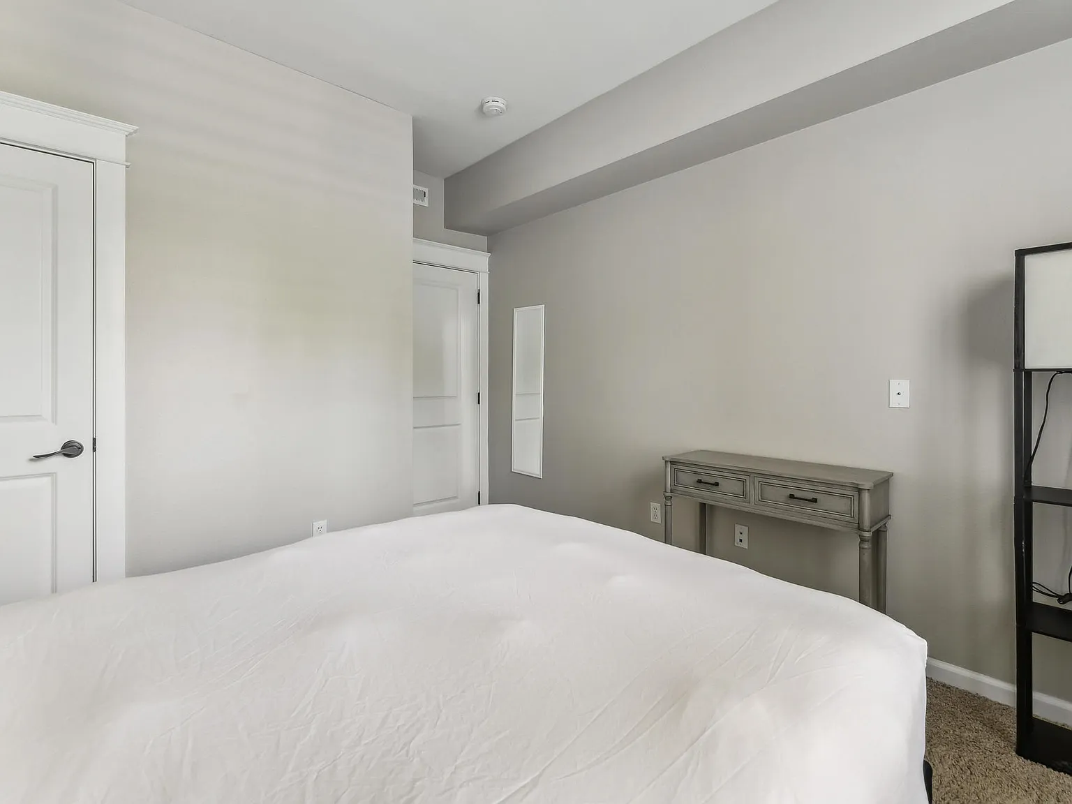 2 bed, 1191 sqft, $3,200 — Photo 3