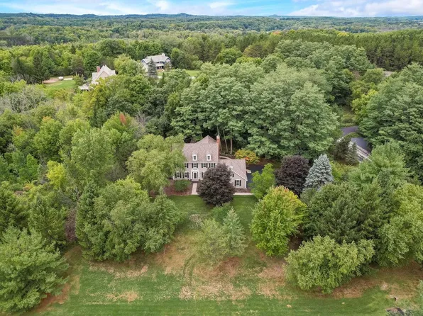 1263 Maggie WAY, Hubertus, WI 53033