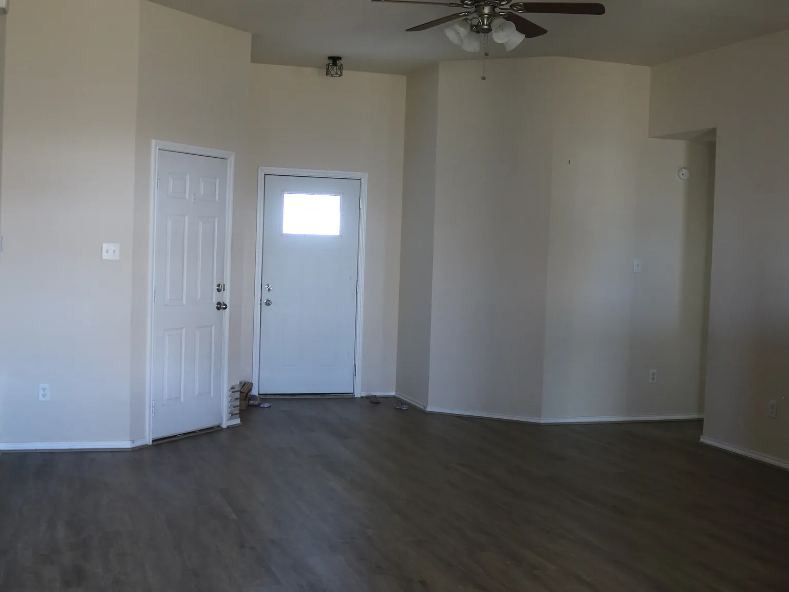 3 bed, 1402 sqft, $1,850 — Photo 3