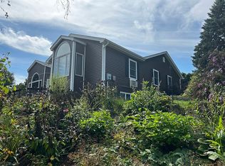 6 Billings Ct, Burlington, VT 05408