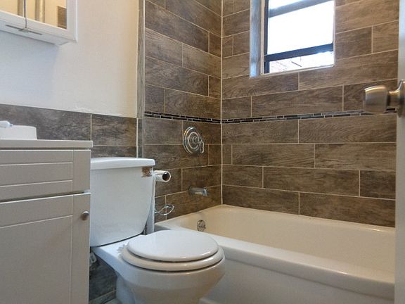 2nd image of 3625 Oxford Ave APT 15