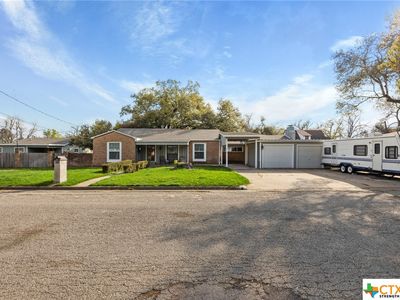 711 E 11th St, Cameron, TX, 76520