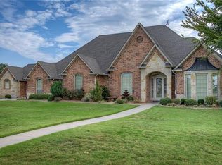 3099 Legacy Oaks Cir, Greenville, TX 75402