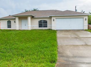 1206 NW 8th Pl, Cape Coral, FL 33993