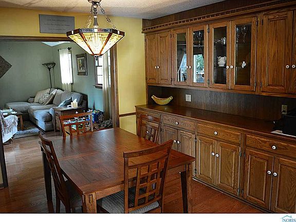 3rd image of 722 McKinley Dr