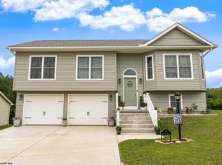 79 Friend Dr, Morgantown, WV 26508