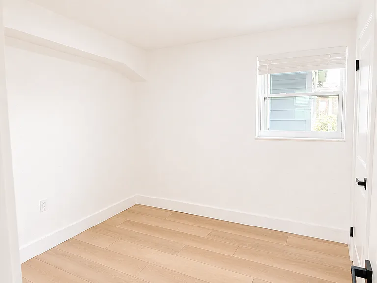 9142 Suncrest Blvd — Photo 12