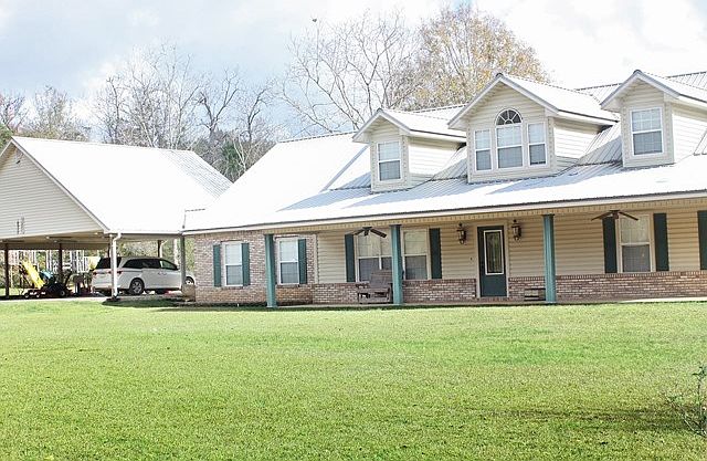 1st image of 28 Margies Ln