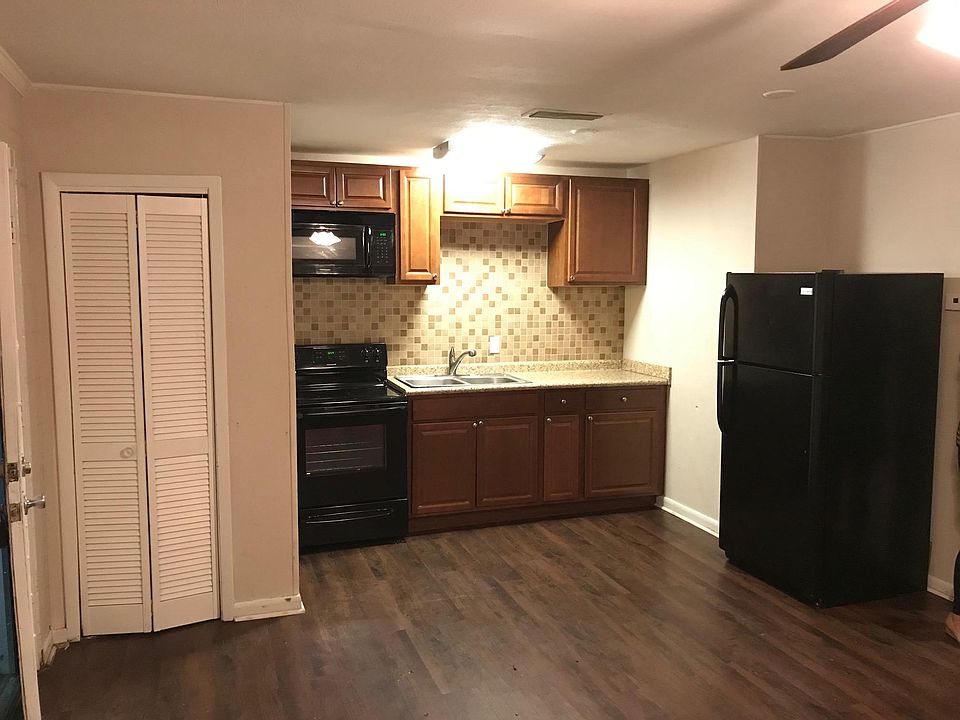 1st image of 2241 W Pensacola St APT 34