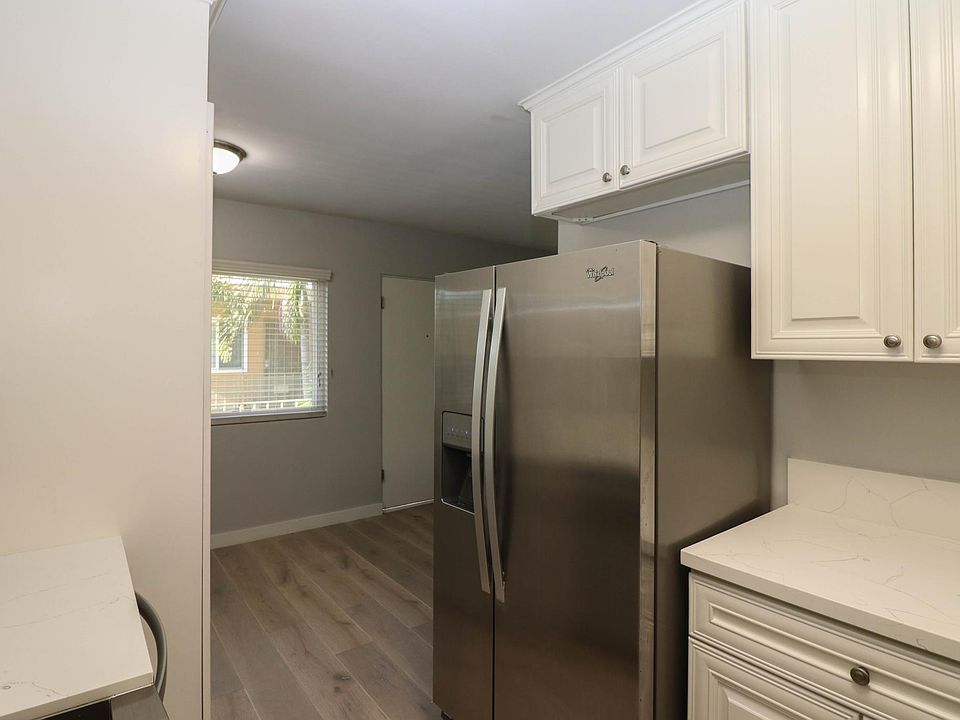 1st image of 3025 E 5th St APT 17