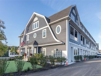 327 Reef Rd #3, Fairfield, CT, 06824
